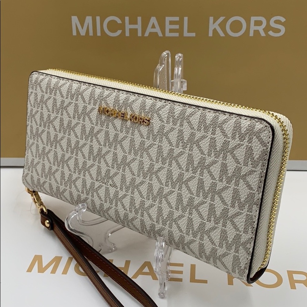 MICHAEL KORS Jet Set Travel Continental Zip Wallet - Picture 9 of 12